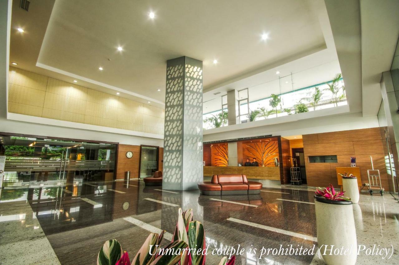 Hotel Gren Alia Jakarta Buitenkant foto